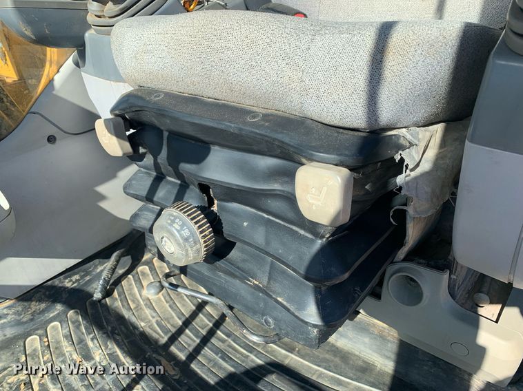 image for item DP8826 2017 John Deere 350G LC excavator