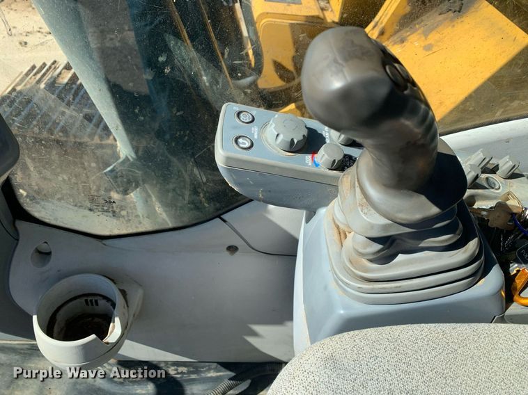 image for item DP8826 2017 John Deere 350G LC excavator