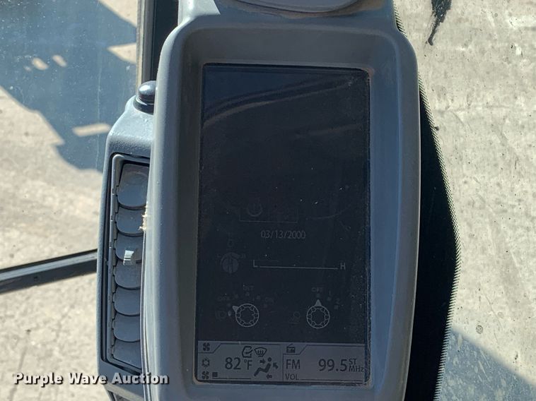 image for item DP8826 2017 John Deere 350G LC excavator