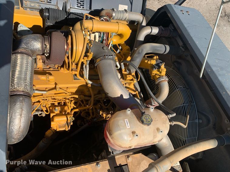 image for item DP8826 2017 John Deere 350G LC excavator