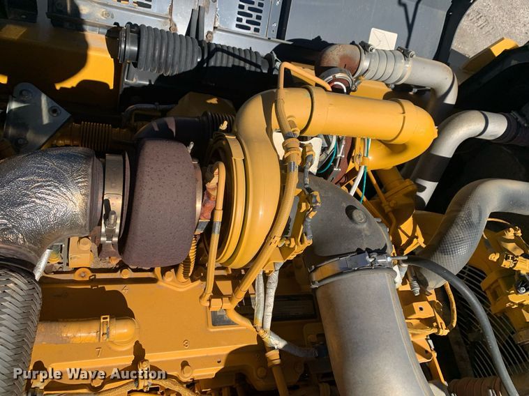 image for item DP8826 2017 John Deere 350G LC excavator