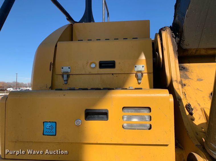 image for item DP8826 2017 John Deere 350G LC excavator