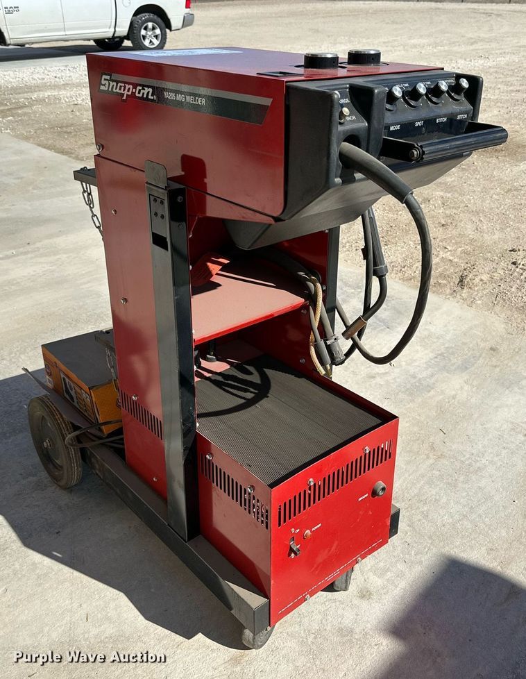 image for item DQ1580 Snap-on YA205 welder