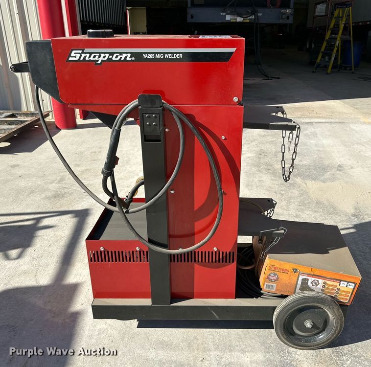 image for item DQ1580 Snap-on YA205 welder