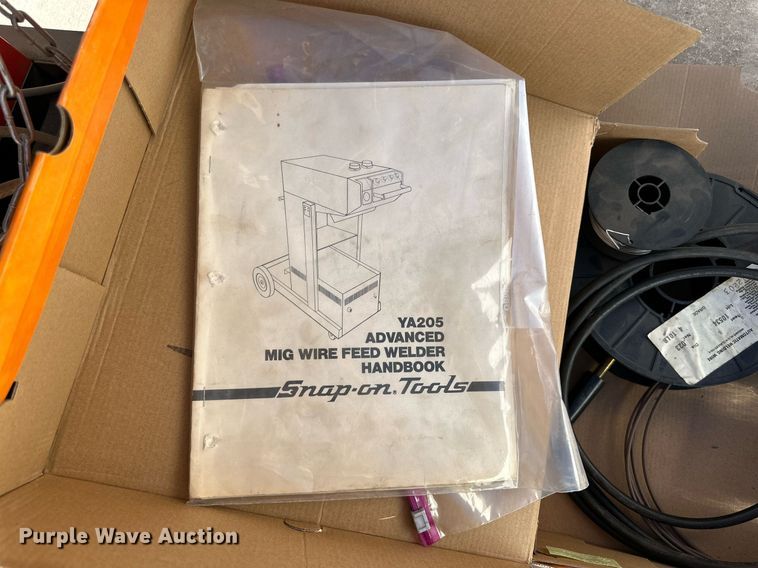 image for item DQ1580 Snap-on YA205 welder