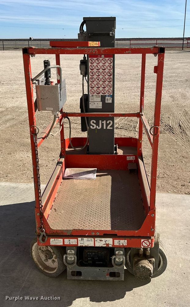 image for item DQ1581 Skyjack SJ12 vertical lift
