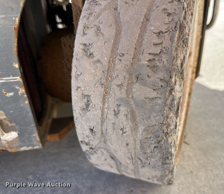 image for item DQ1581 Skyjack SJ12 vertical lift