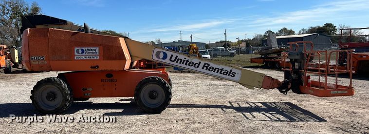 image for item DQ2350 2014 JLG 600S boom lift
