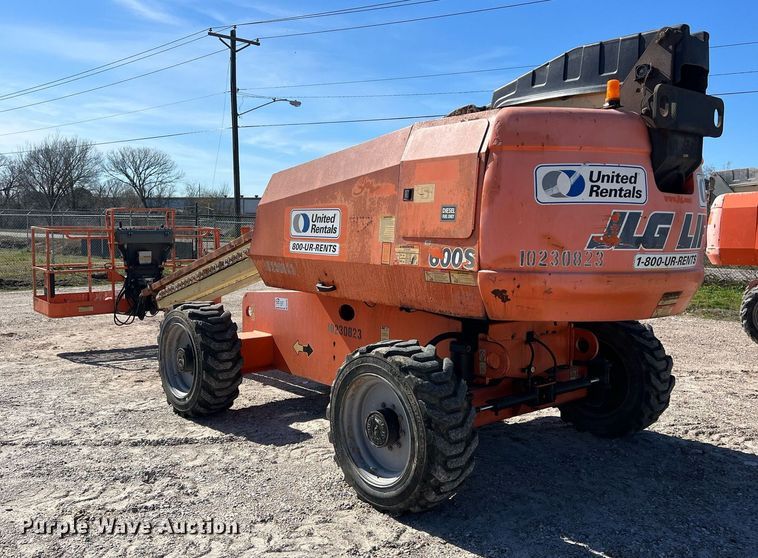 image for item DQ2350 2014 JLG 600S boom lift
