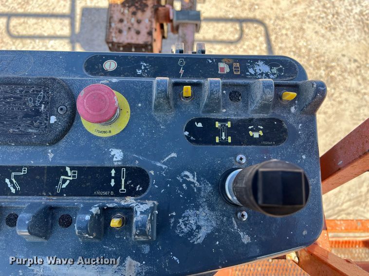 image for item DQ2350 2014 JLG 600S boom lift