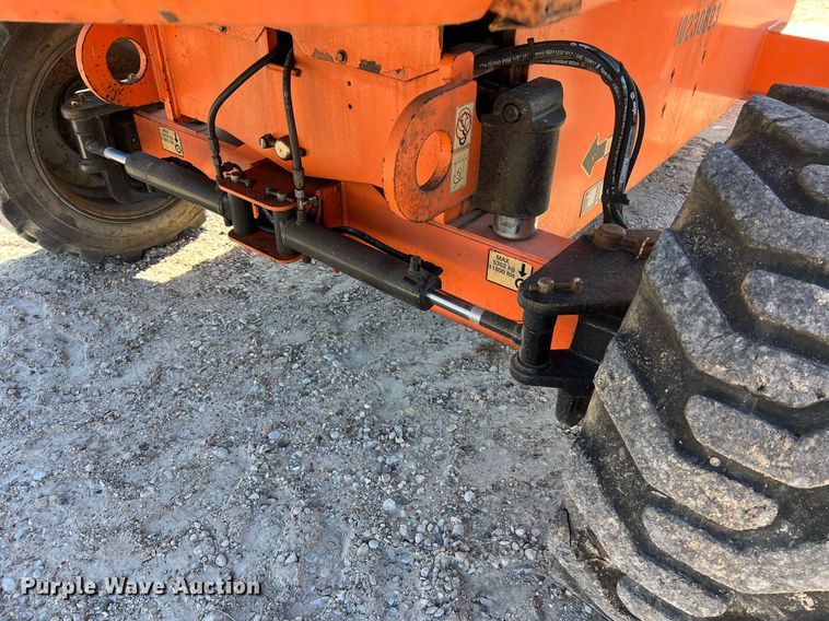 image for item DQ2350 2014 JLG 600S boom lift