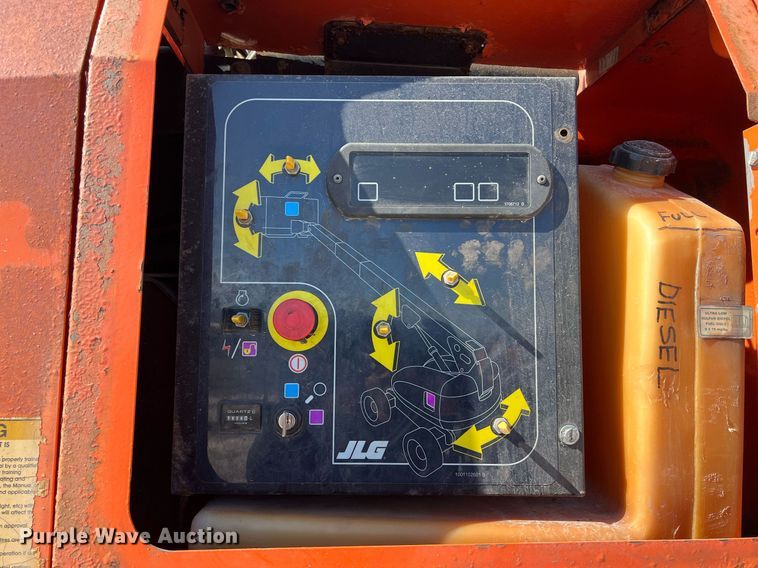 image for item DQ2350 2014 JLG 600S boom lift