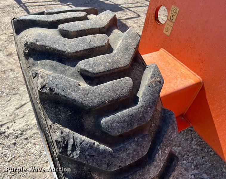 image for item DQ2350 2014 JLG 600S boom lift