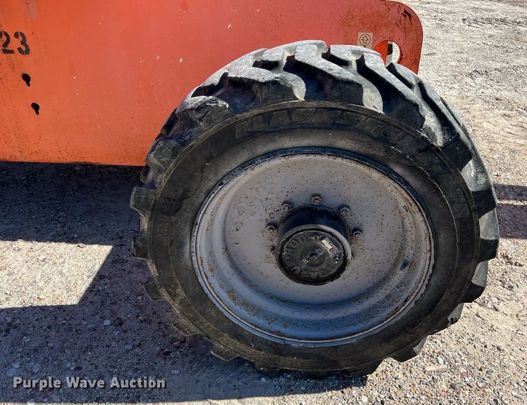 image for item DQ2350 2014 JLG 600S boom lift