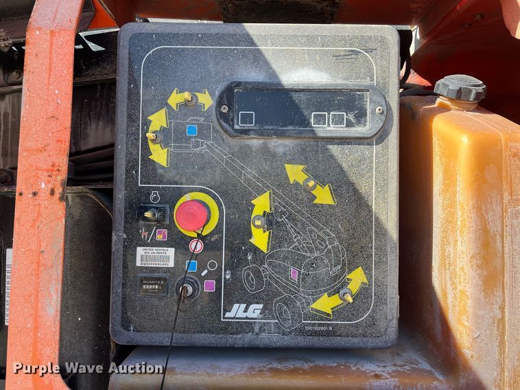 image for item DQ2351 2012 JLG 600S boom lift