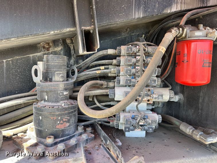 image for item DQ2351 2012 JLG 600S boom lift