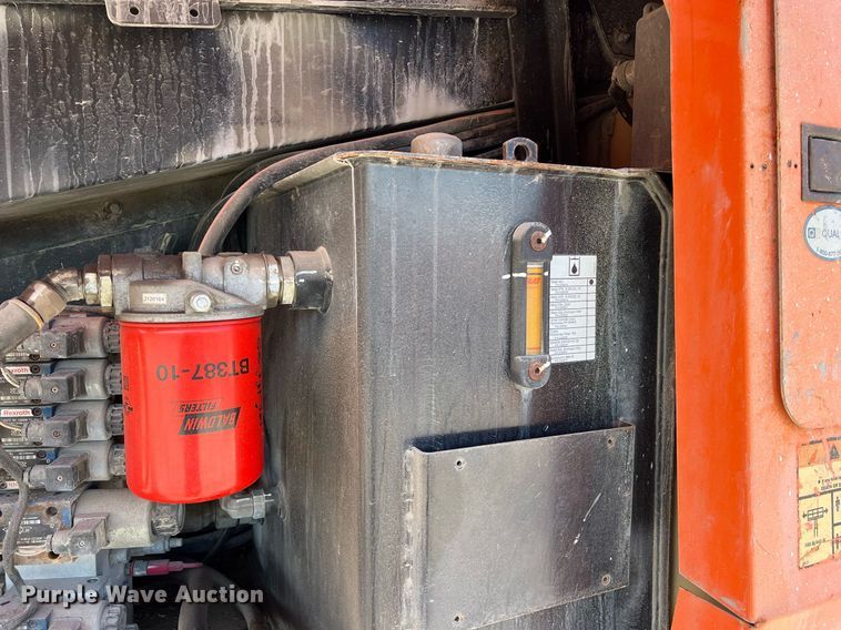 image for item DQ2351 2012 JLG 600S boom lift