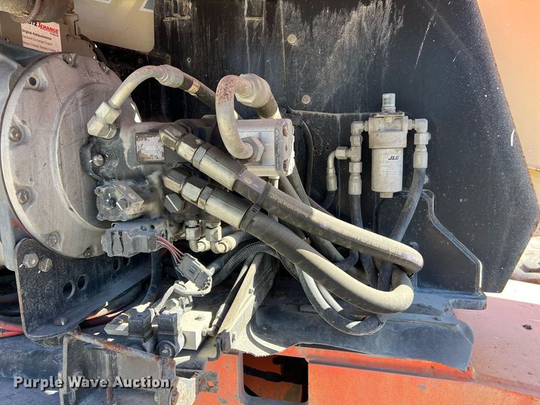 image for item DQ2351 2012 JLG 600S boom lift