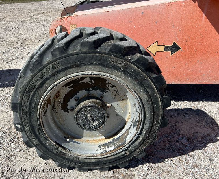 image for item DQ2351 2012 JLG 600S boom lift