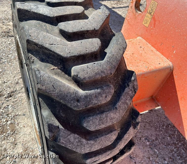 image for item DQ2351 2012 JLG 600S boom lift