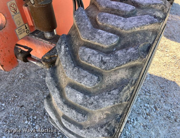 image for item DQ2351 2012 JLG 600S boom lift