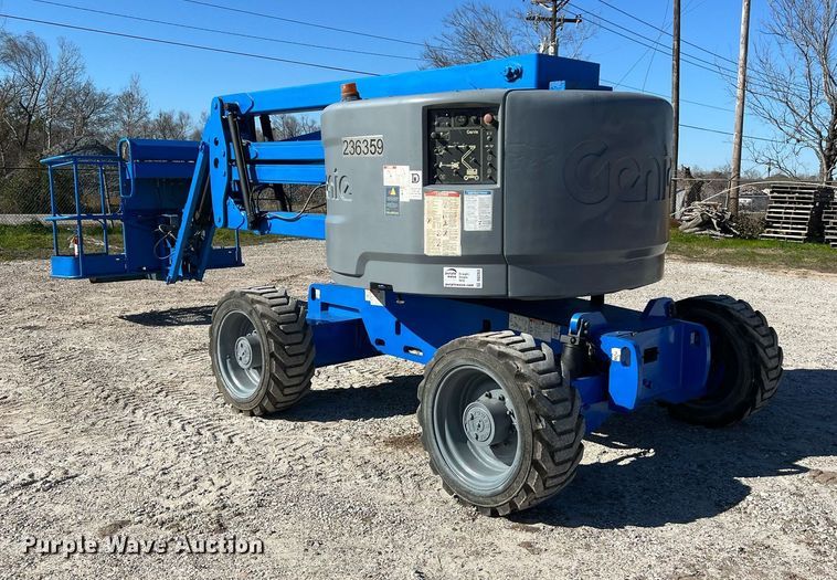 image for item DQ2353 2013 Genie Z-45/25J boom lift