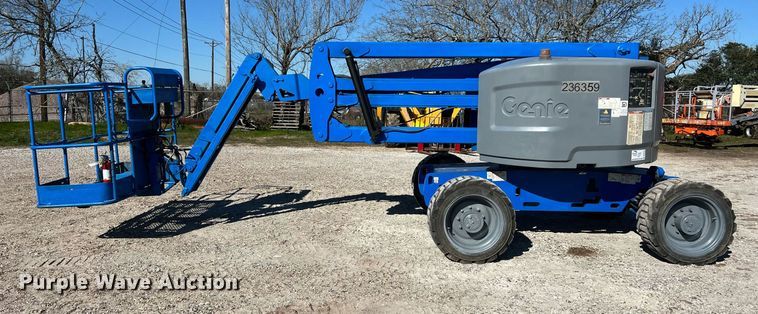 image for item DQ2353 2013 Genie Z-45/25J boom lift