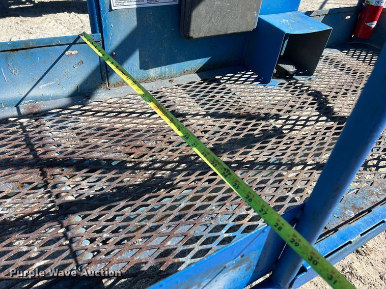 image for item DQ2353 2013 Genie Z-45/25J boom lift