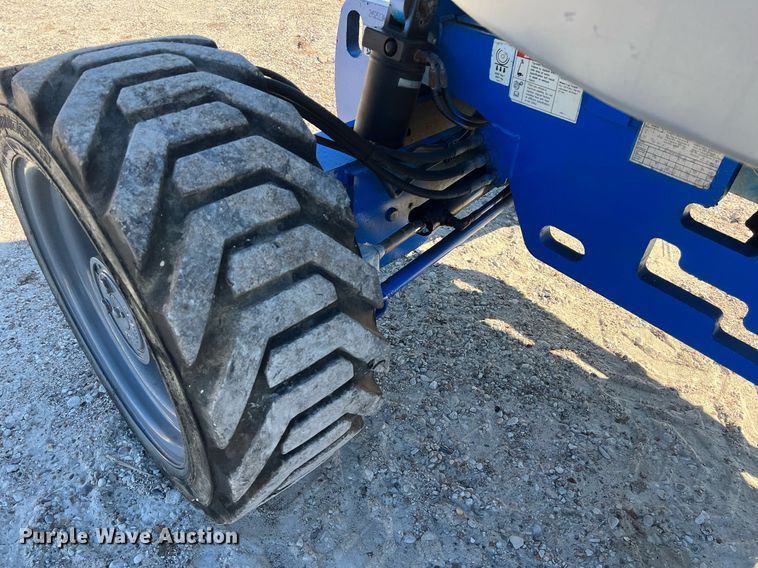 image for item DQ2353 2013 Genie Z-45/25J boom lift