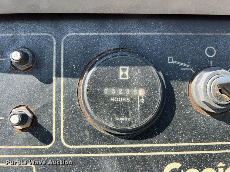 image for item DQ2353 2013 Genie Z-45/25J boom lift