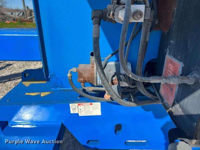 image for item DQ2353 2013 Genie Z-45/25J boom lift