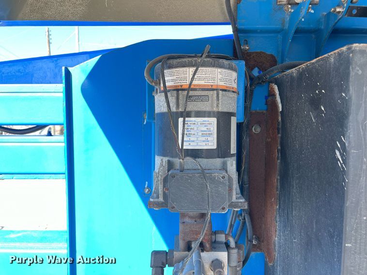 image for item DQ2353 2013 Genie Z-45/25J boom lift