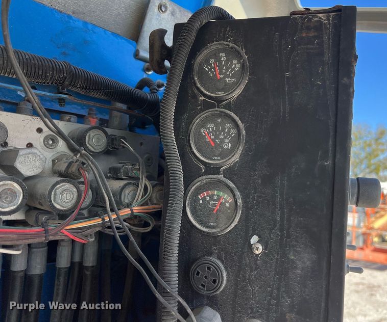 image for item DQ2353 2013 Genie Z-45/25J boom lift