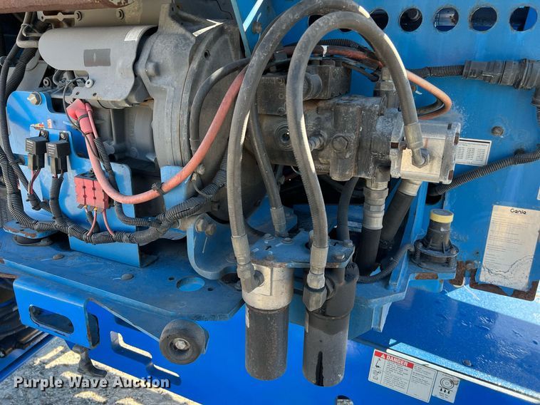 image for item DQ2353 2013 Genie Z-45/25J boom lift