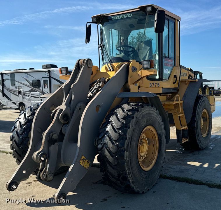 image for item DQ6712 2007 Volvo L90F wheel loader