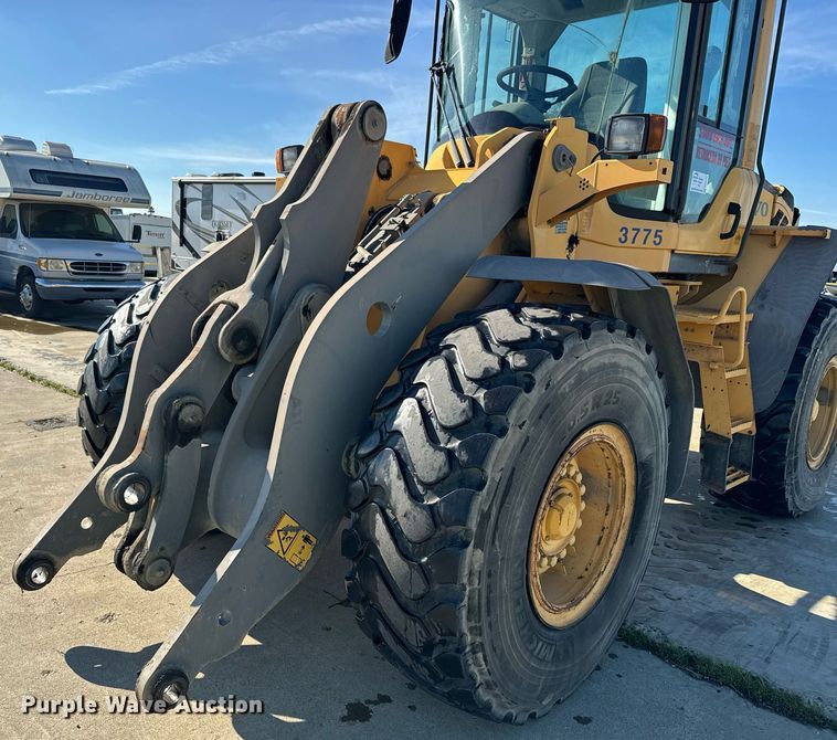 image for item DQ6712 2007 Volvo L90F wheel loader
