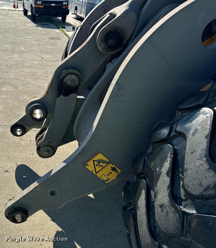 image for item DQ6712 2007 Volvo L90F wheel loader