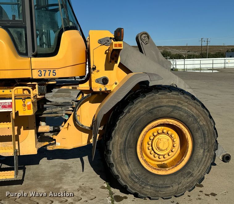 image for item DQ6712 2007 Volvo L90F wheel loader