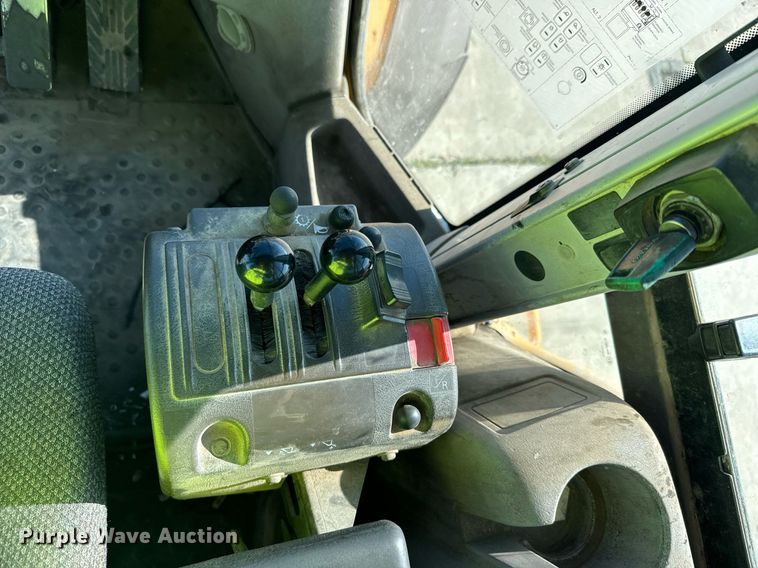 image for item DQ6712 2007 Volvo L90F wheel loader