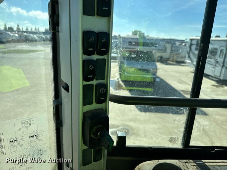 image for item DQ6712 2007 Volvo L90F wheel loader