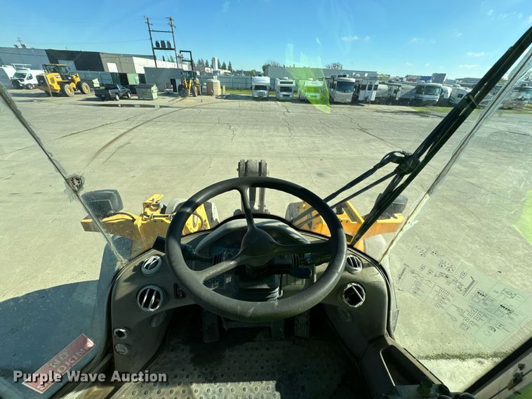 image for item DQ6712 2007 Volvo L90F wheel loader