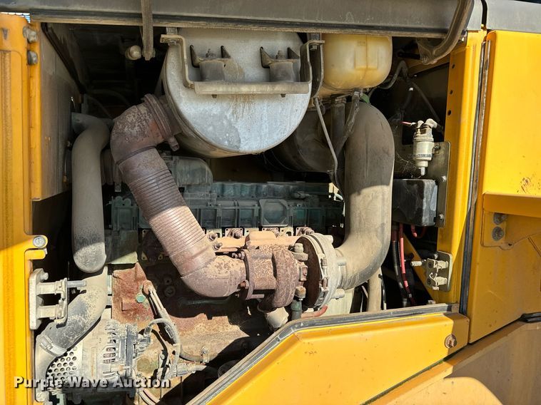 image for item DQ6712 2007 Volvo L90F wheel loader