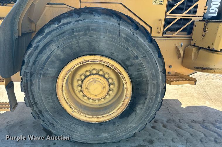 image for item DQ6712 2007 Volvo L90F wheel loader