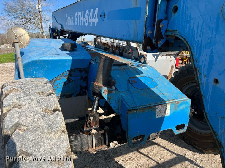 image for item DS2876 2014 Genie GTH-844 telehandler