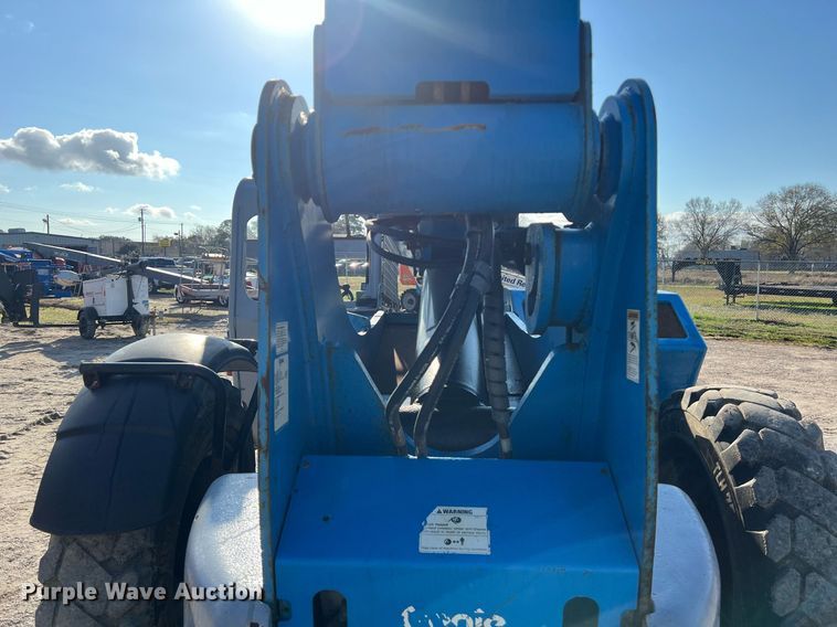 image for item DS2876 2014 Genie GTH-844 telehandler