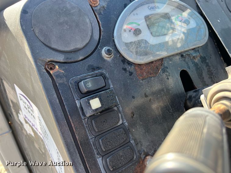 image for item DS2876 2014 Genie GTH-844 telehandler