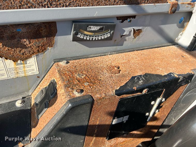 image for item DS2876 2014 Genie GTH-844 telehandler