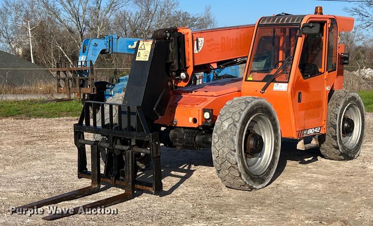 image for item DS2877 2017 JLG 8042 telehandler