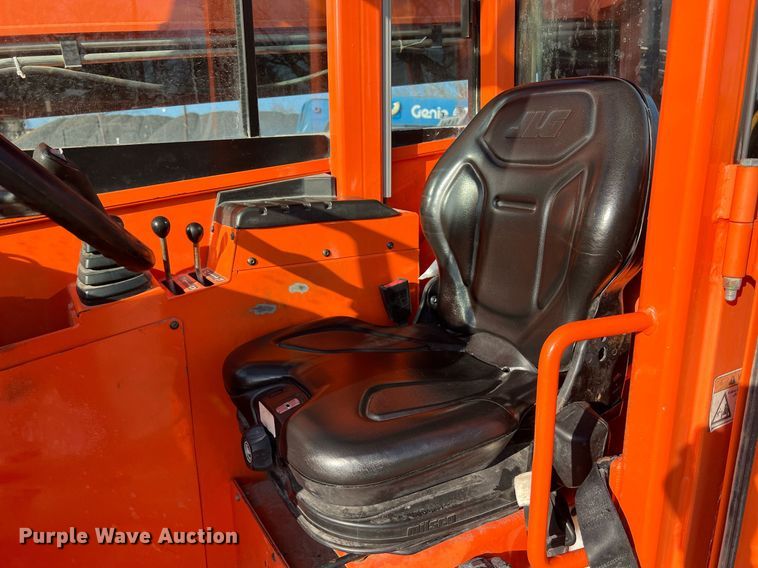 image for item DS2877 2017 JLG 8042 telehandler