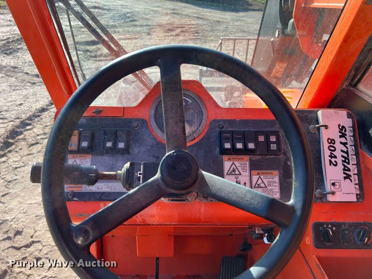 image for item DS2877 2017 JLG 8042 telehandler